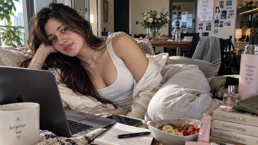 Ultra-Realistic Home-Office Portrait — image generated with a GPT Image 2.5 prompt